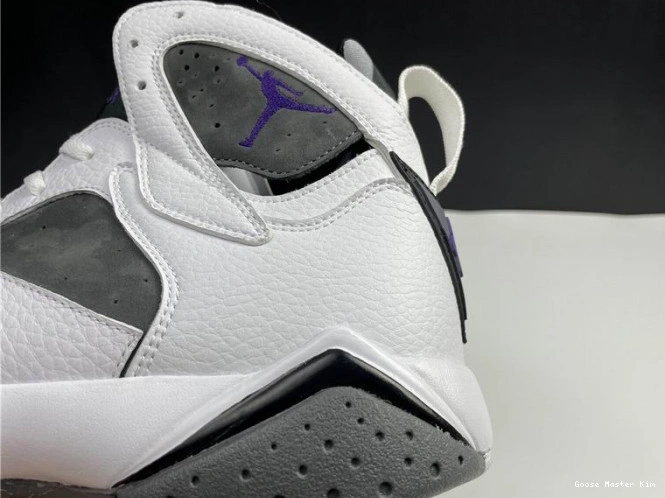 7 CU9307-100 Flint Jordan Retro (2021) 0717